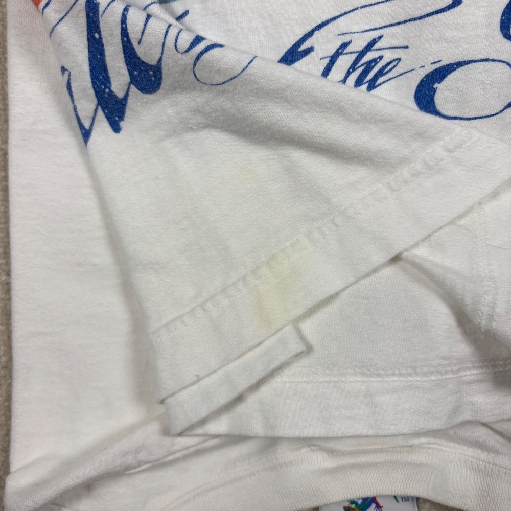 Vintage AOP T-Shirt Mens White USA Y2K Surf Whale Lizard Skater Beach - Picture 8 of 8